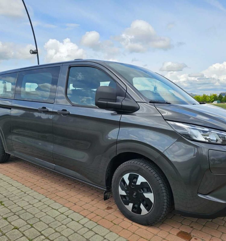 Ford Transit Custom Plug-In Hybrid 2024 na wynajem 2