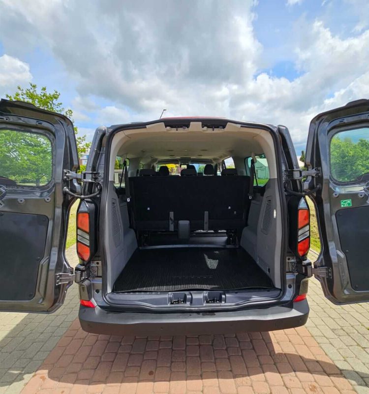 Ford Transit Custom Plug-In Hybrid 2024 na wynajem 3