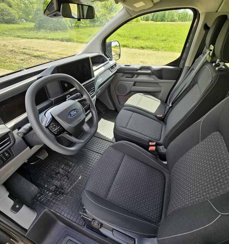 Ford Transit Custom Plug-In Hybrid 2024 na wynajem 4