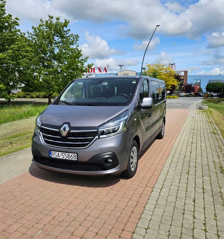 Renault Traffic 9 osobowy na wynajem 3