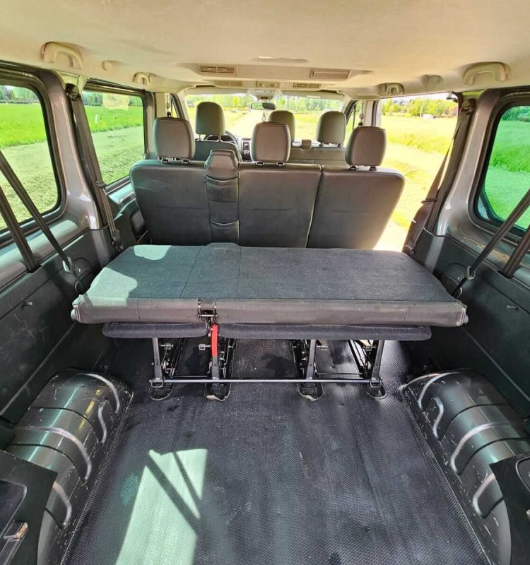 Renault Traffic 9 osobowy na wynajem 8